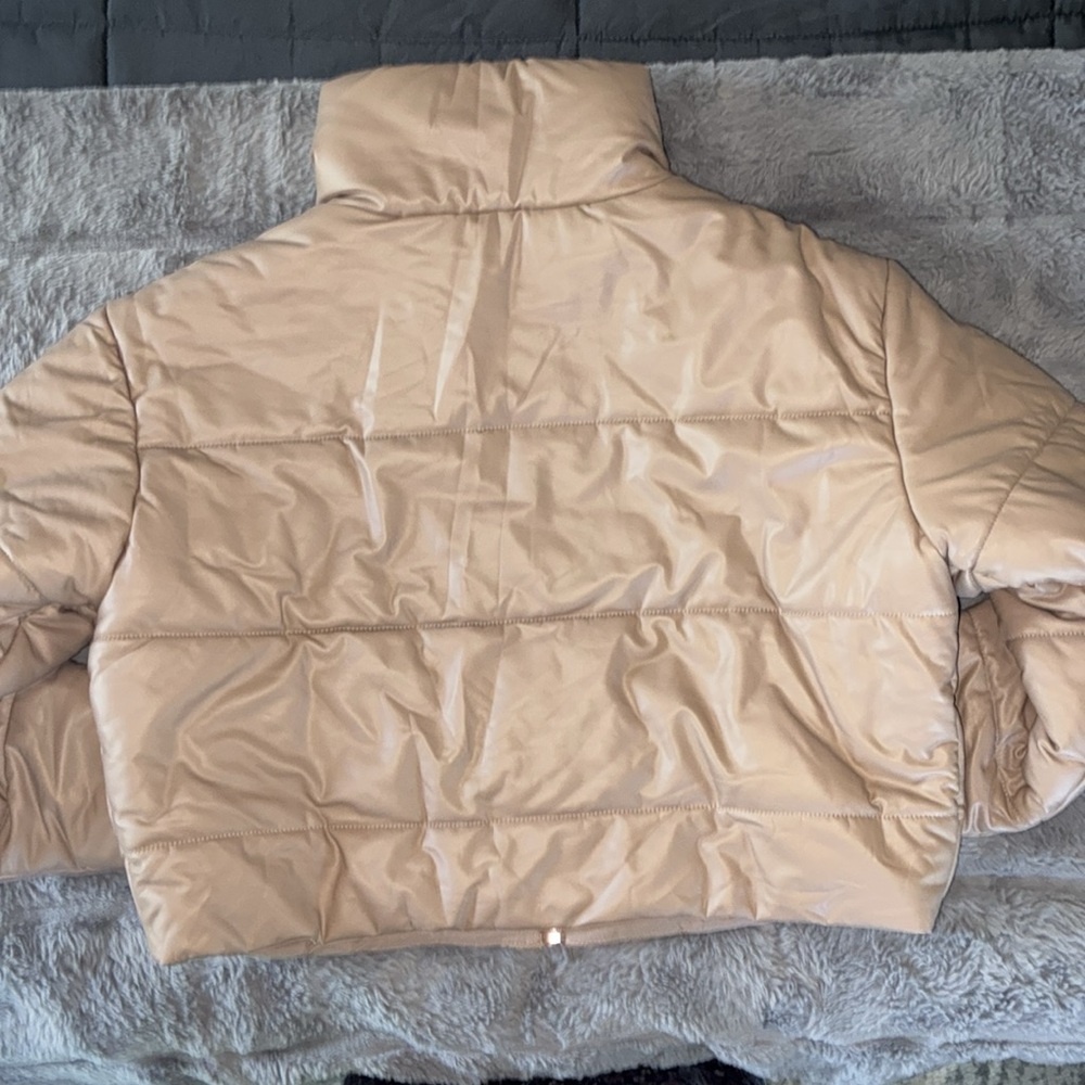 Cropped Puffer Jacket - Picture 2 of 4